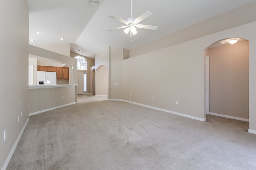 Building Photo - 1609 Carson White Ln