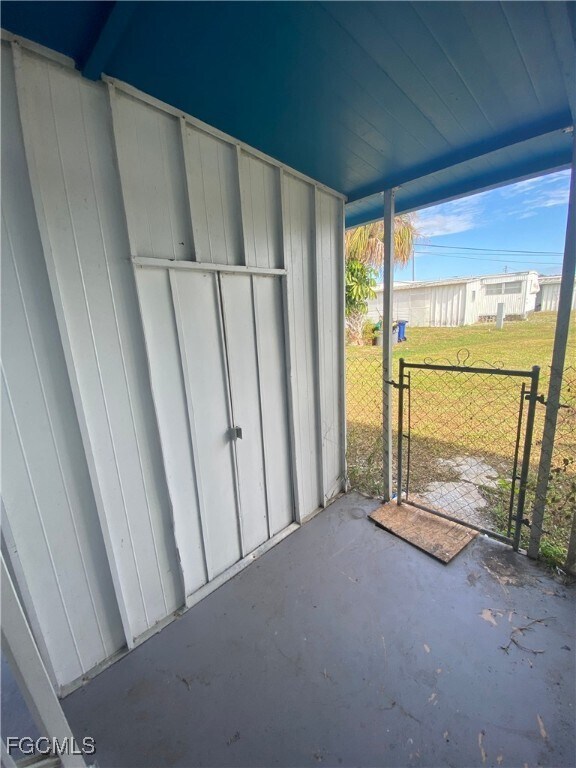 Building Photo - 139 Amber Ave