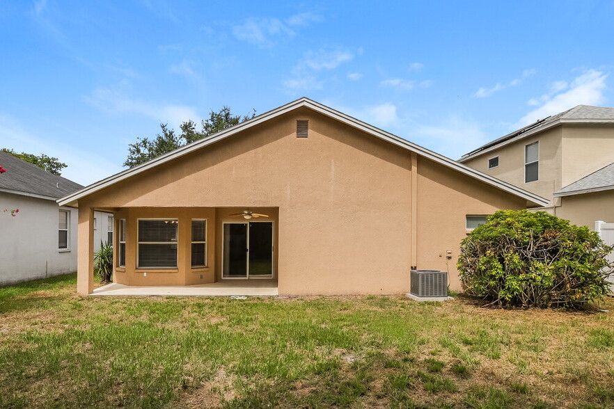 Building Photo - 27448 Sky Lake Cir
