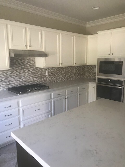 Building Photo - Incredible 5 Bed 2.5 Bath House Located In San Marcos