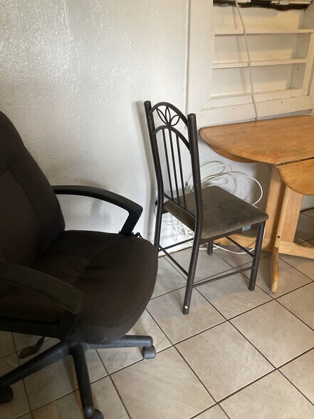 Building Photo - 2102 9th St W