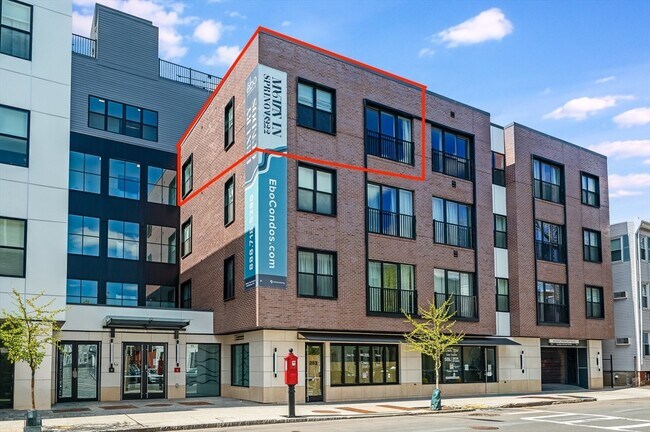 Building Photo - 205 Maverick St