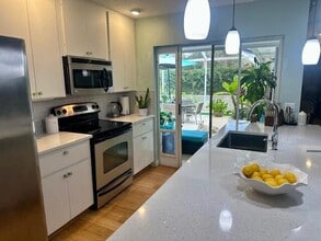 Building Photo - 9303 Chapman Oak Ct