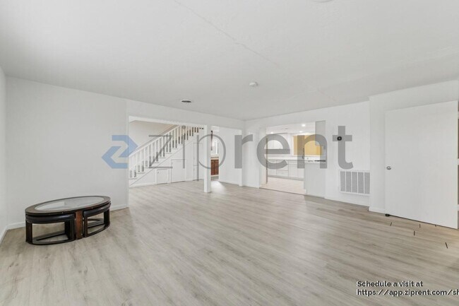 Building Photo - 1967 Solano Way