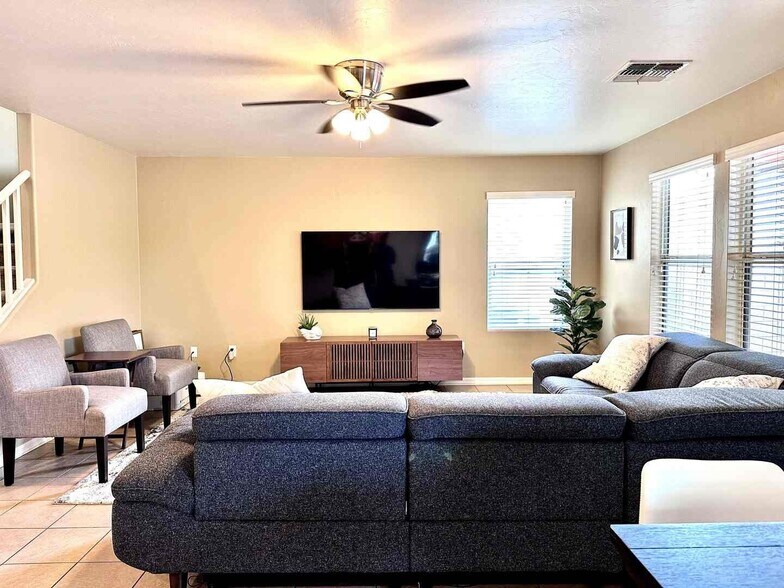 Building Photo - 5890 N Orangetip Dr