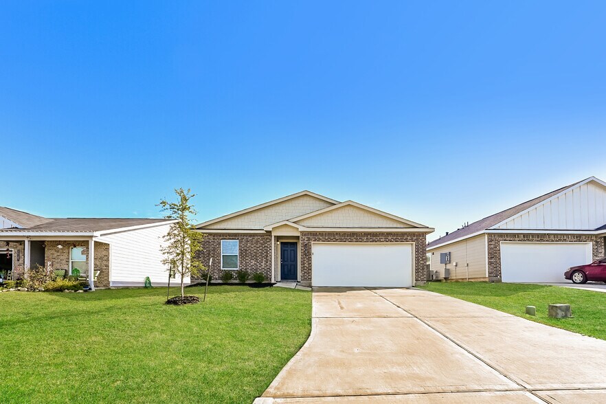 Building Photo - 14191 Green Wing Cir