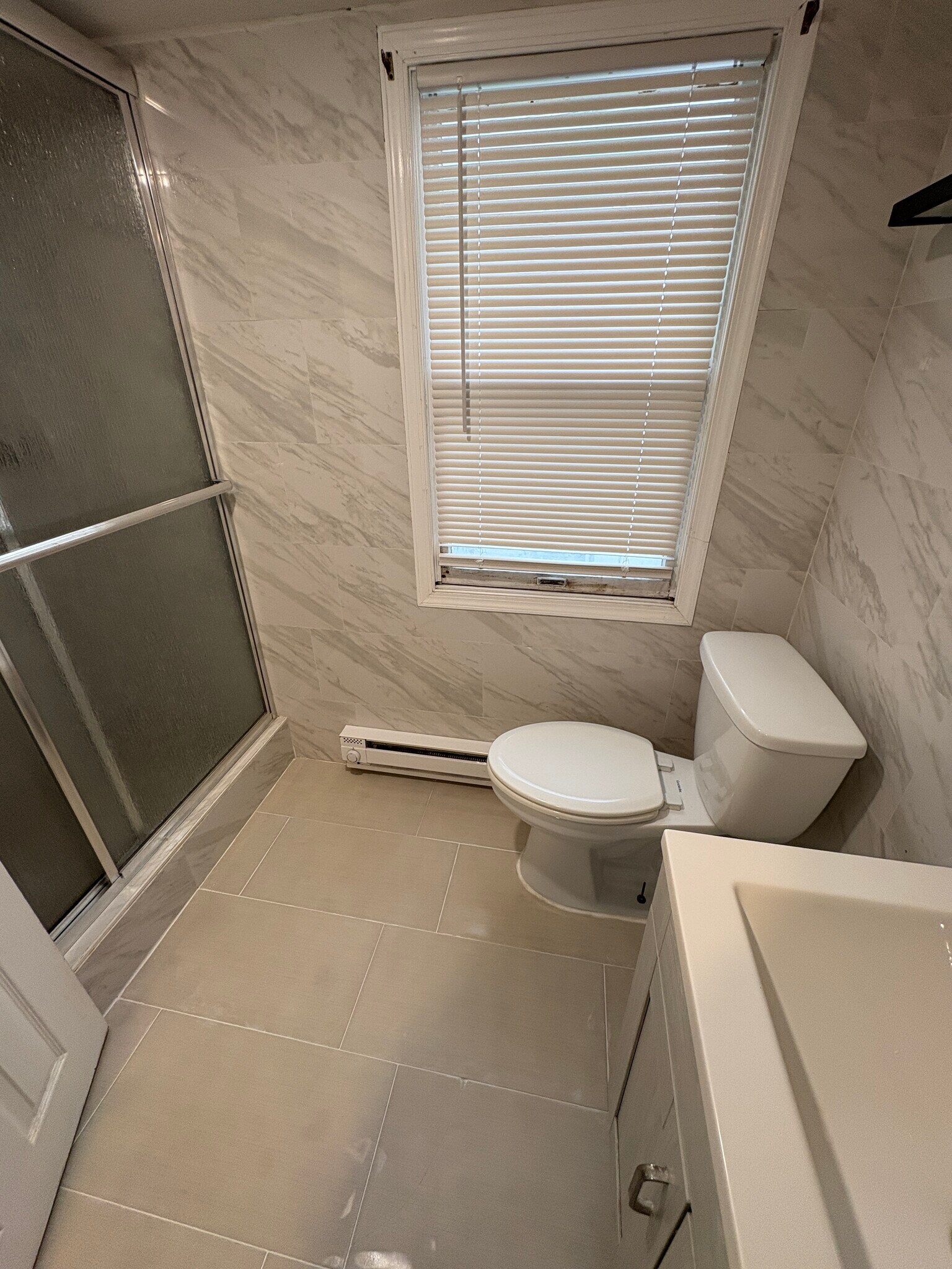 Upstairs bathroom - 28 Murray St