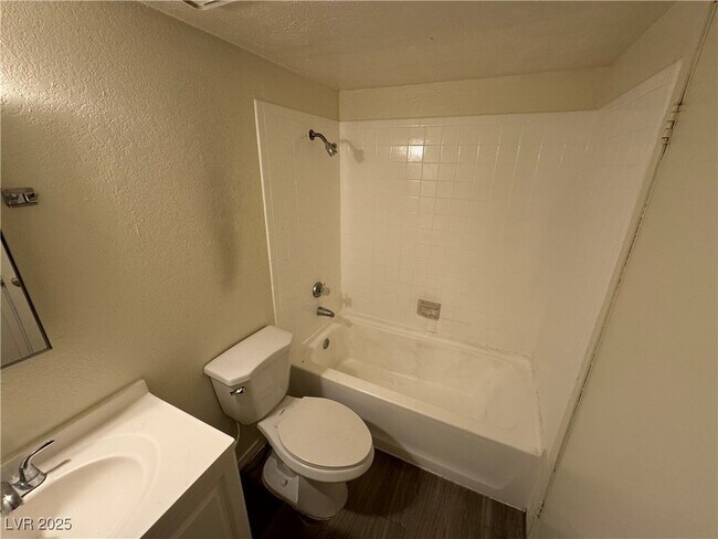 Building Photo - 4752 Convaire Ave