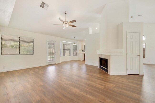 Building Photo - $60K in updates, Single level home in 85254!