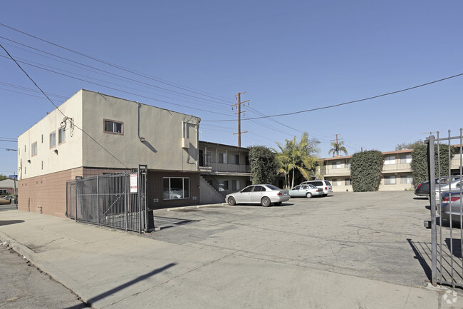 Building Photo - Orange Manor Apartments