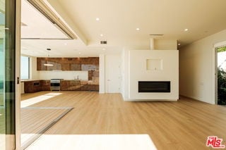 Building Photo - 18225 Coastline Dr