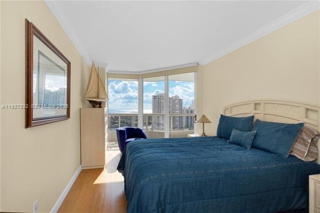 Building Photo - 21055 Yacht Club Dr