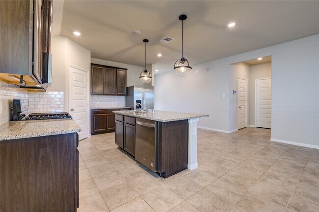 Building Photo - 1207 Cascade Hls Dr