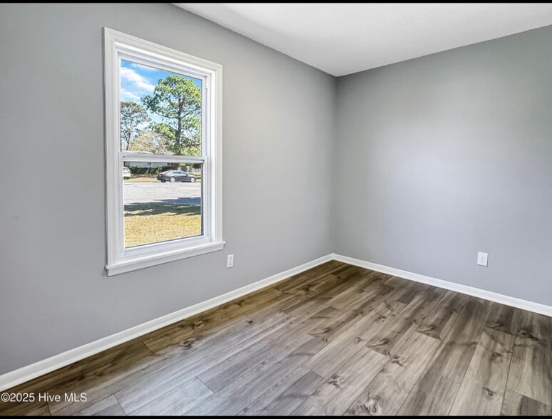 Building Photo - 1602 Forbes Ct