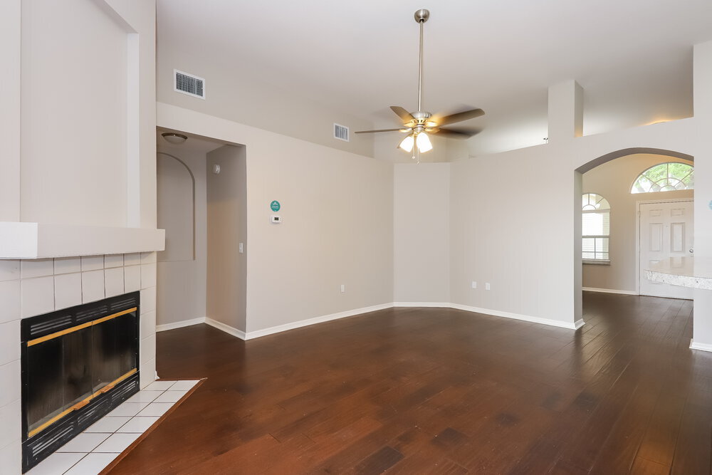 Building Photo - 2014 Cattleman Dr