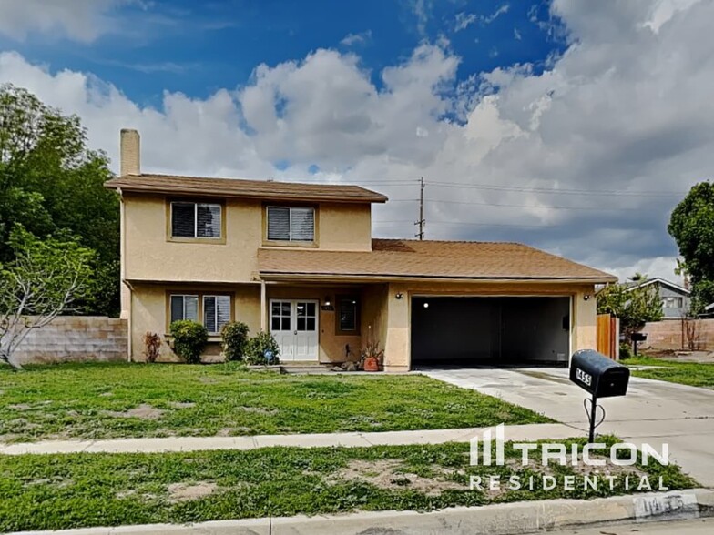 Building Photo - 1455 Paiute Ave