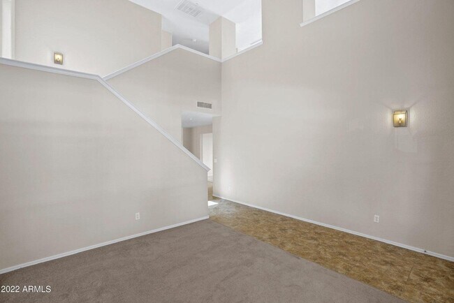 Building Photo - 15422 N 169th Ln