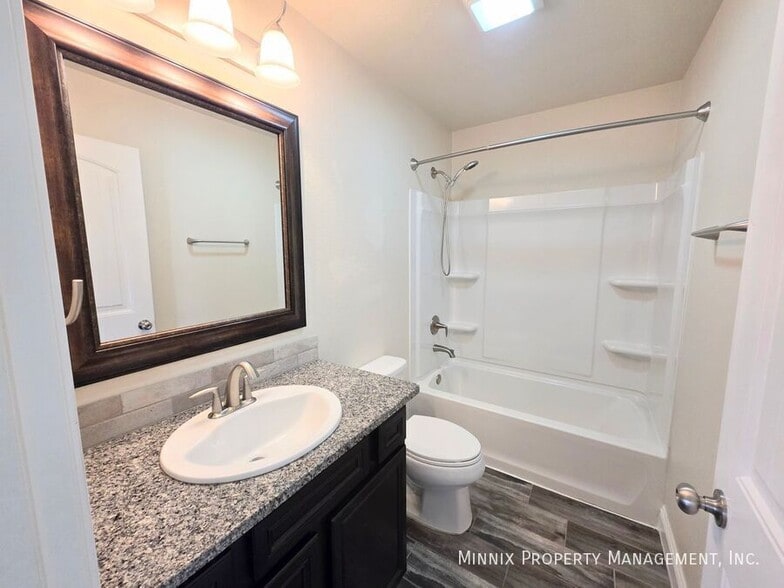 Building Photo - 9411 Sagebrush Ave