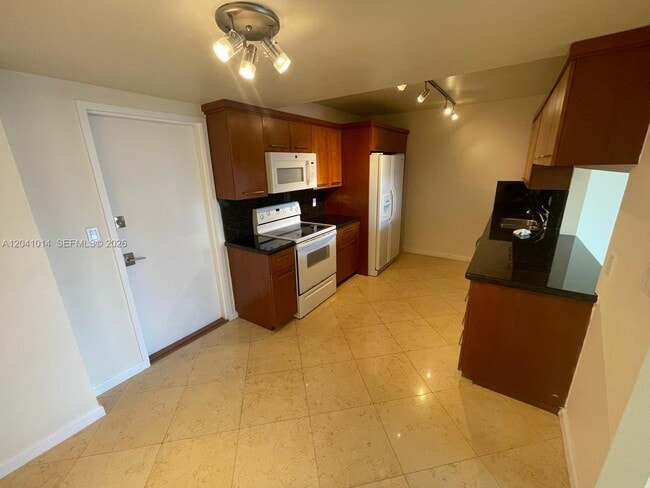 Building Photo - 155 Ocean Ln Dr