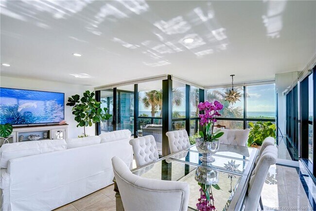 Building Photo - 10410 S Ocean Dr