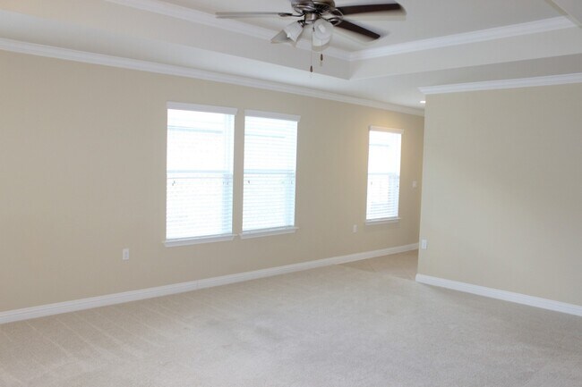 Building Photo - 107 Martin Creek Ln