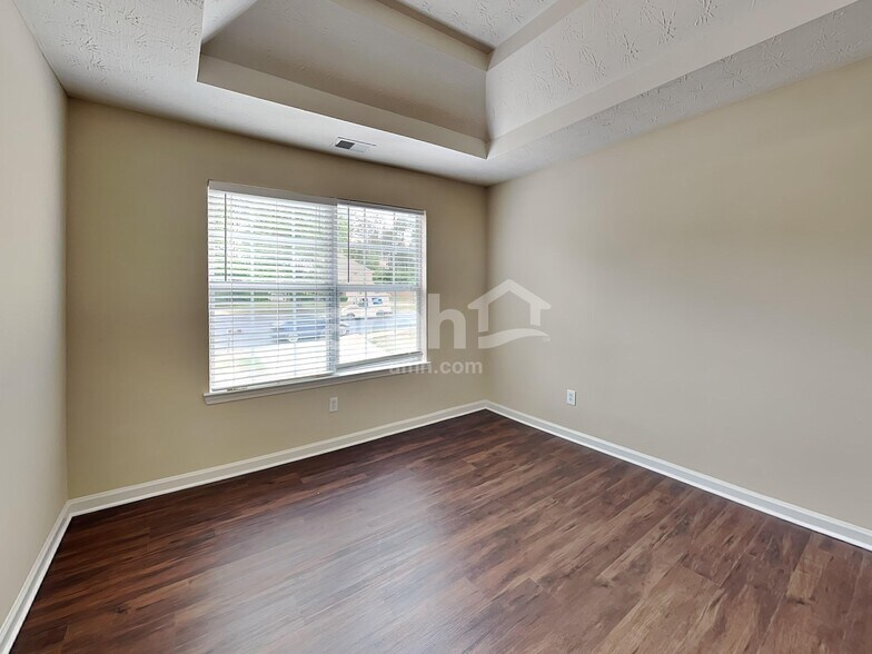 Building Photo - 233 Biltmore Way