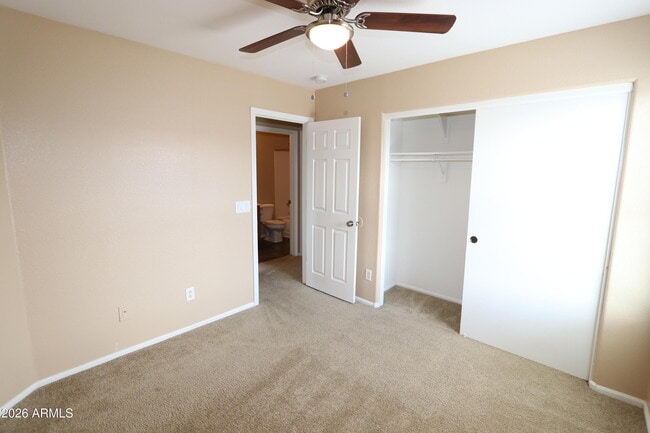 Building Photo - 4821 W Valencia Dr