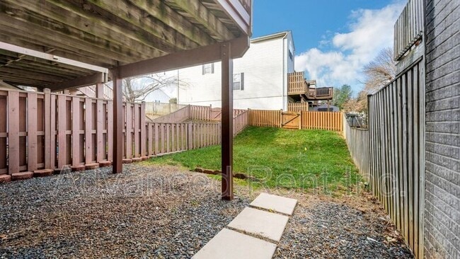 Building Photo - 1404 Roman Ridge Way