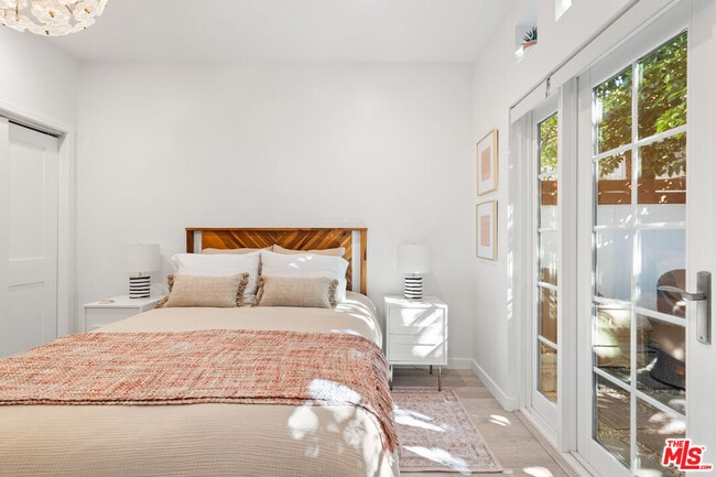 Building Photo - 436 N La Jolla Ave