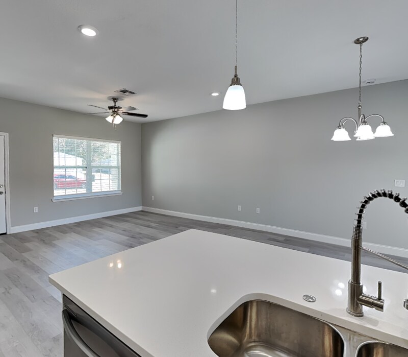 Building Photo - 8512 N Merrimac Way