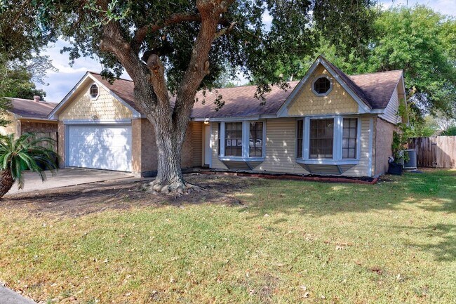 Building Photo - 5102 Parsley Ave