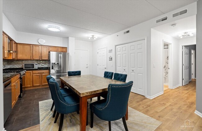 Building Photo - 3501 Wellington Ct