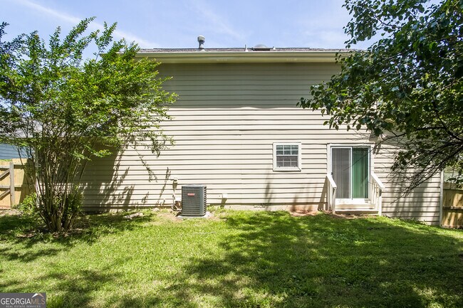 Building Photo - 5883 Old Wellborn Trce