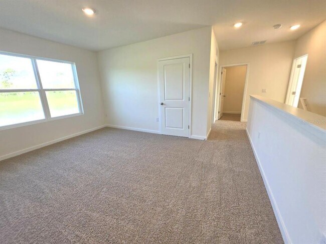 Building Photo - 1025 Champion Ridge Dr