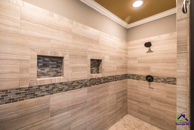 Building Photo - 107 Grand View Ave