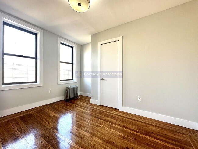 Building Photo - 564 West 189th
