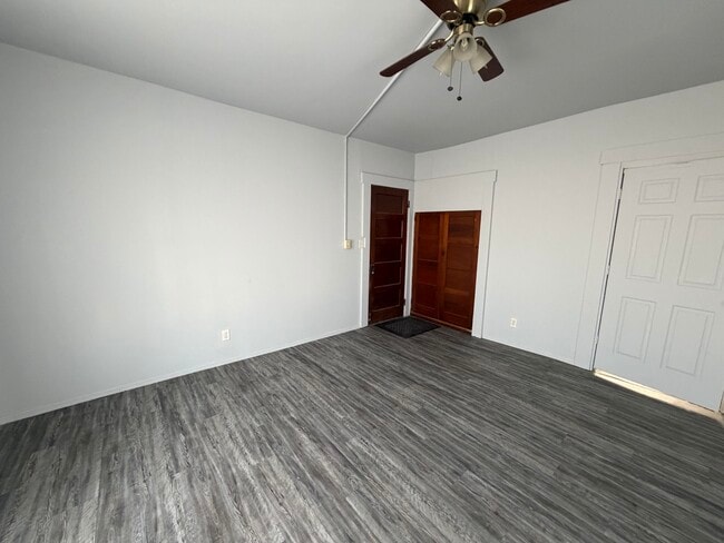 Building Photo - 716-B Robinson-