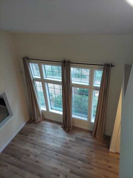 Building Photo - 1176 Amberton Ln