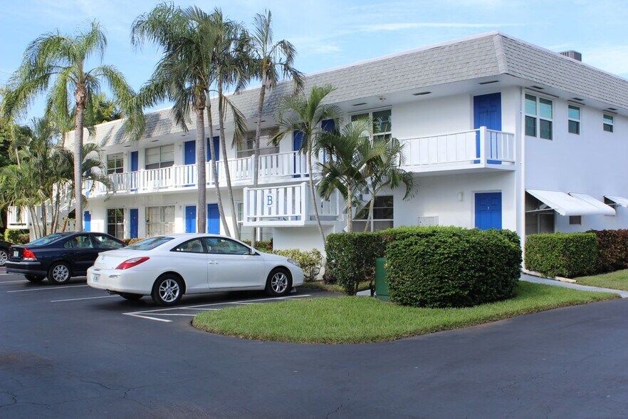 Building Photo - 2929 SE Ocean Blvd
