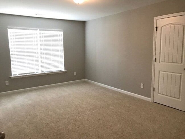 Building Photo - 327 Bella Rose Dr