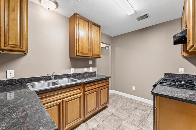 Building Photo - 5107 Gren St
