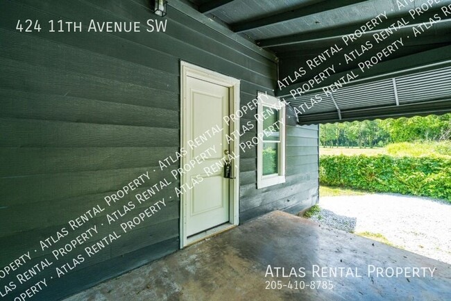 Building Photo - 424 11th Ave SW