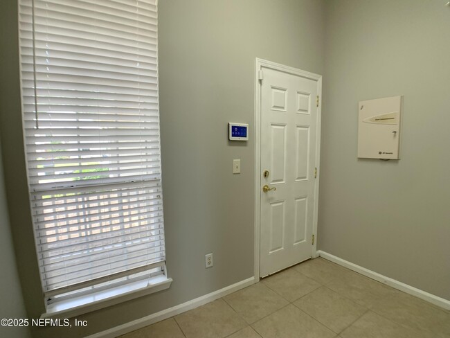 Building Photo - 1213 Harbour Town Dr