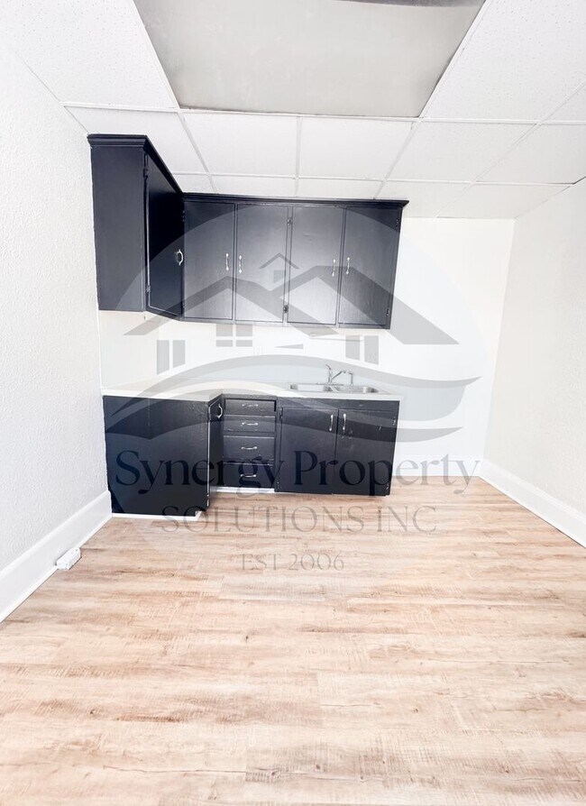 Building Photo - Shelby Home