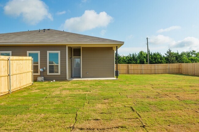 Building Photo - 4052 Shiloh Ct