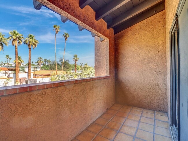 Building Photo - 291 E Mel Ave