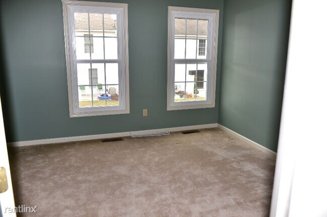Building Photo - 2 br, 2.5 bath House - 658 Mallard Dr