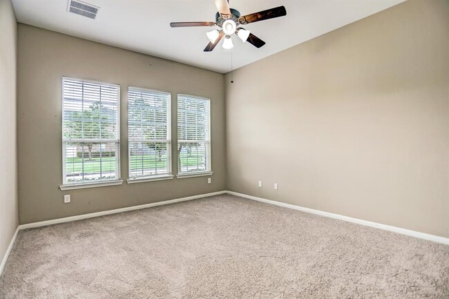 Building Photo - 9238 Solvista Pass Ln