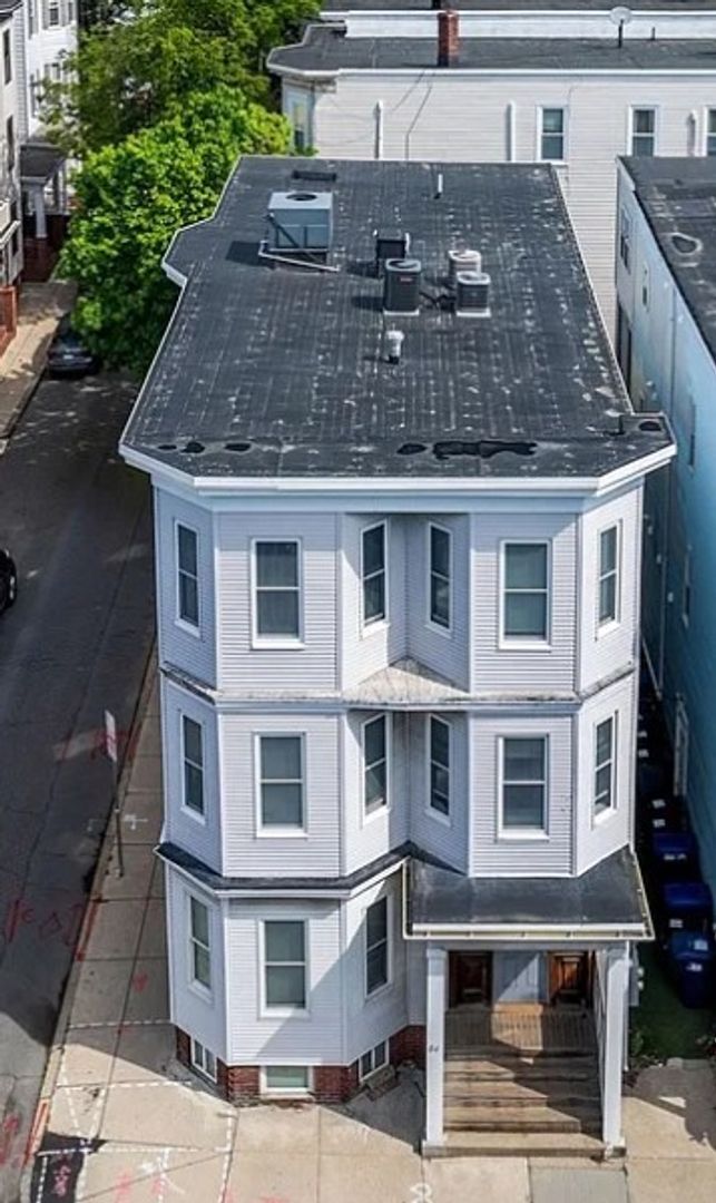 Building Photo - Marine Rd