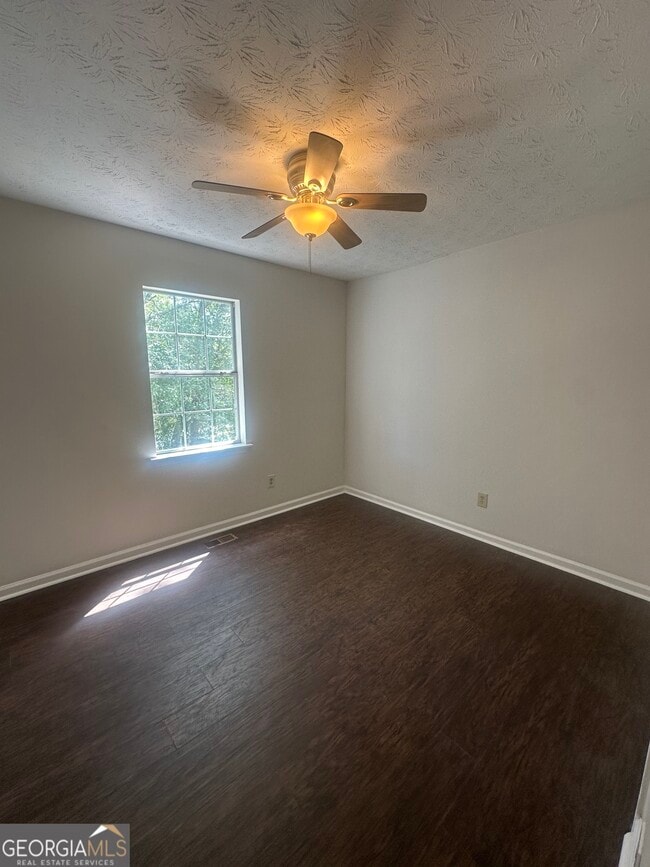 Building Photo - 253 Whitney Ln